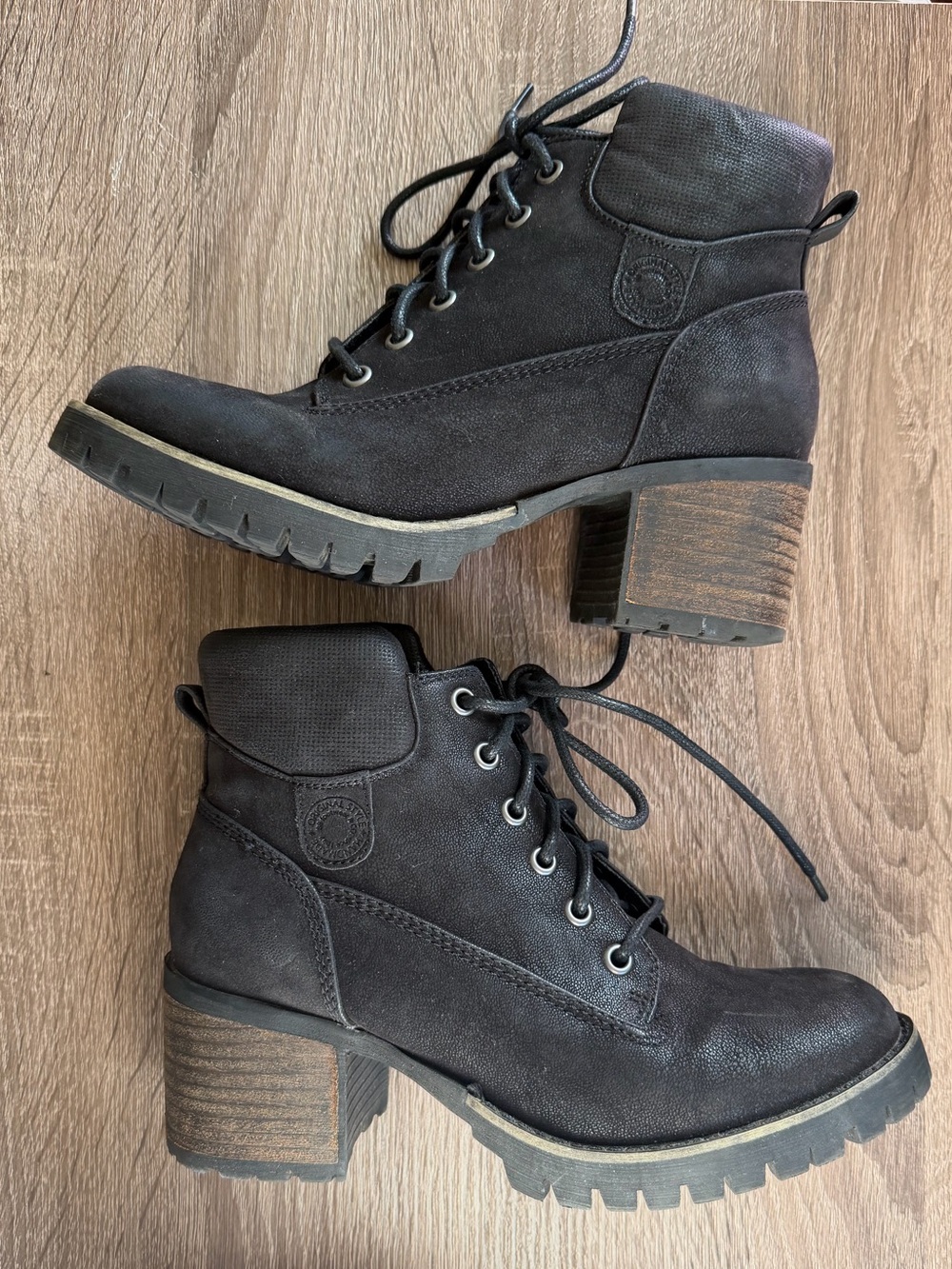 Crown Vintage Black Lace-Up Block Heel Ankle Boots